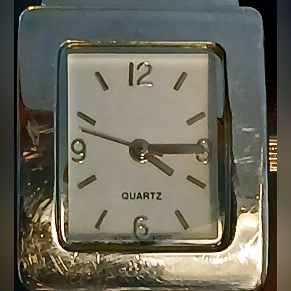 Fada Ind~Quartz Watch~Silver Tone~ Zebra 🦓 Stripe Cuff Band - Picture 5 of 17